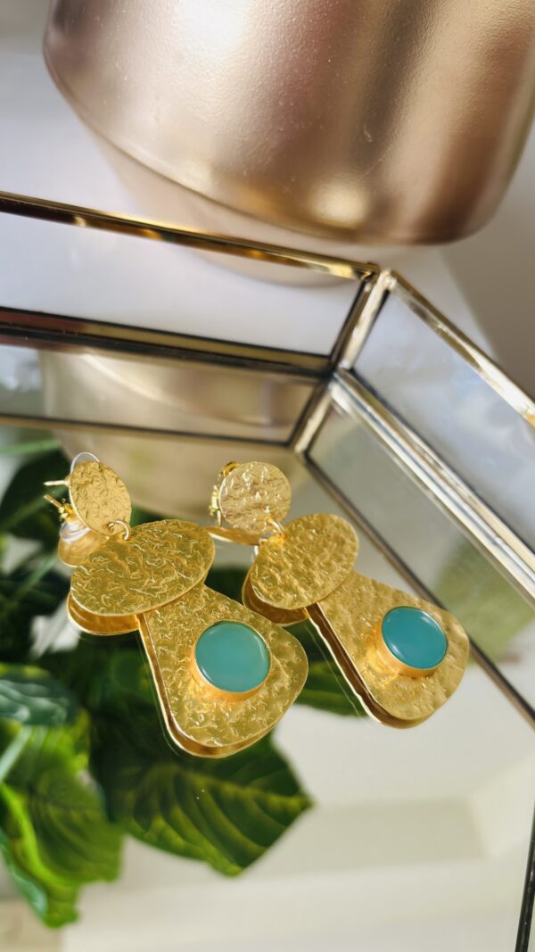 Golden Noir Earrings - Image 4