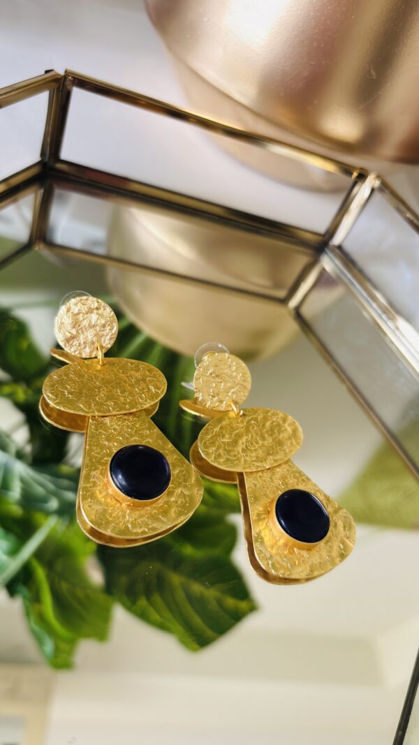 Golden Noir Earrings - Image 3