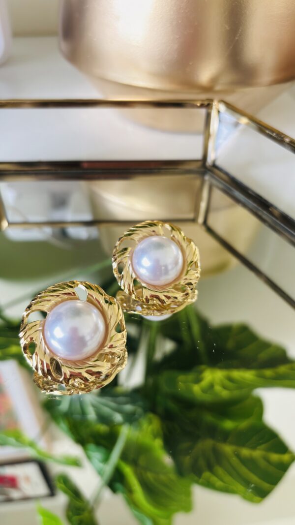 Luxe Glow Stainless Pearl Studs