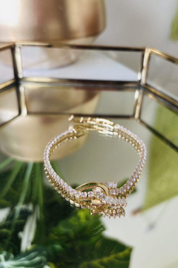 Aurora Knot Bracelet