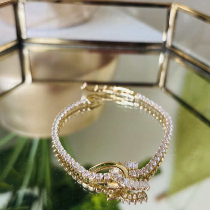 Aurora Knot Bracelet